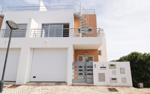 Moradia T3+1 com piscina – Vila Nova de Cacela