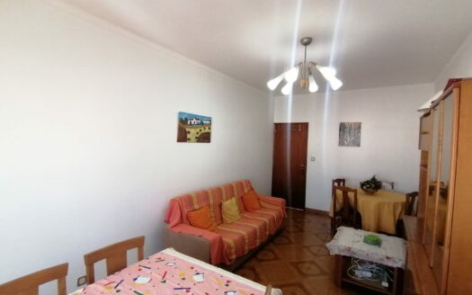 Apart. T3 para arrendamento anual 750€