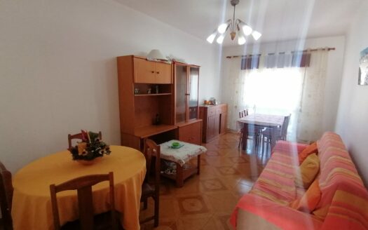 Apart. T3 para arrendamento anual 750€