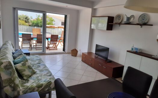 Arrendamento Anual -Moradia com piscina – Urbanização Quinta da Barra