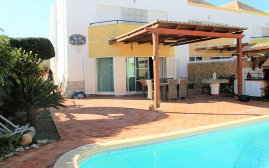 Moradia T4 com piscina em Tavira (cidade)