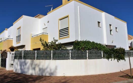 Moradia T4 com piscina em Tavira (cidade)