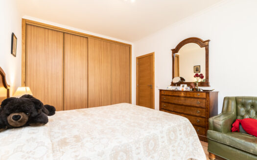 Apartamento T2 centro de Tavira com garagem box e arrecadação