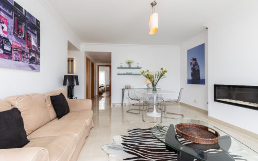 Apartamento T3 com terraço privado de 110 m2 Mato de Santo Espirito