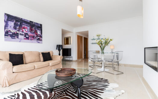 Apartamento T3 com terraço privado de 110 m2 Mato de Santo Espirito