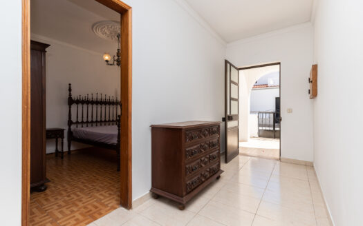 Moradia T3 com garagem, jardim e terraço em Tavira (cidade)