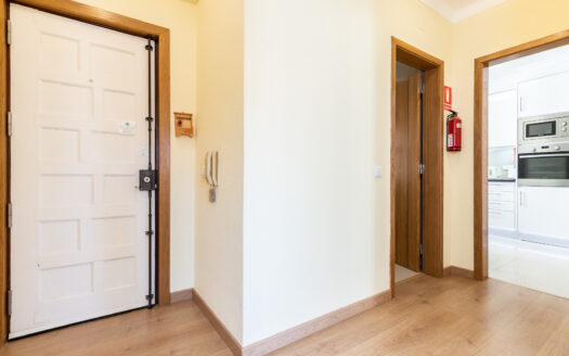 Apartamento T1 no centro de Cabanas