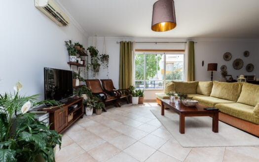 Apartamento T3 com garagem na Pegada – Tavira