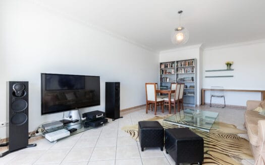 Apartamento T3 com garagem Urb. Miramar, Tavira