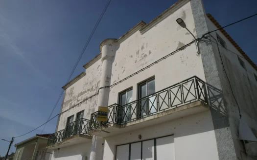 300m² de Espaço Industrial e Comercial Legalizado com PIP Aprovado: Oportunidade Única!