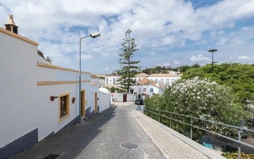 Moradia T2 nas muralhas/centro da cidade de Tavira