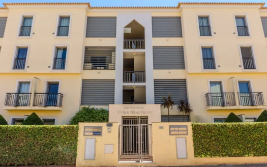Magnífico Apartamento T2 no Condomínio Turístico Villas Mouriscas – Vilamoura, Algarve